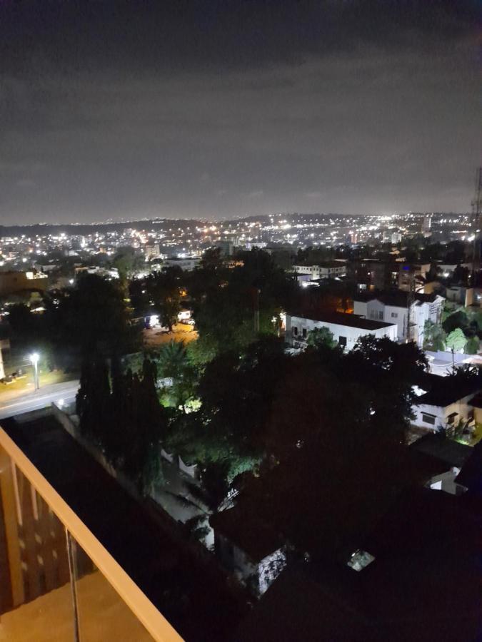 The Lennox D-Plus Apartments Accra Buitenkant foto