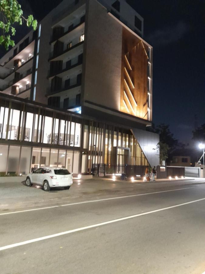 The Lennox D-Plus Apartments Accra Buitenkant foto