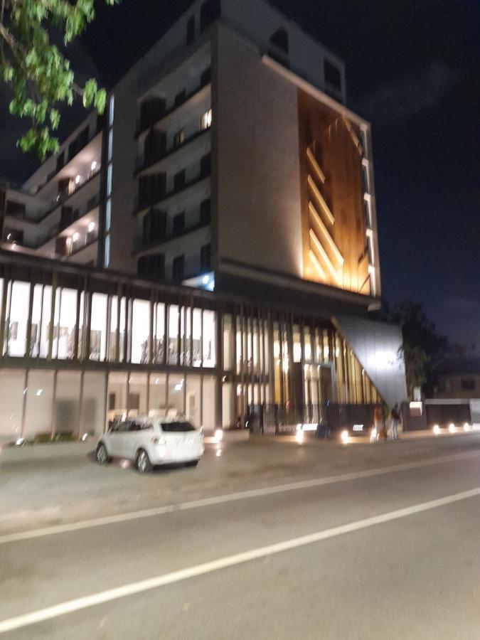 The Lennox D-Plus Apartments Accra Buitenkant foto
